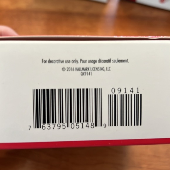 NIB 2016 A Pony for Christmas Hallmark keepsake ornament. 19th in a series. Rare - Picture 4 of 10